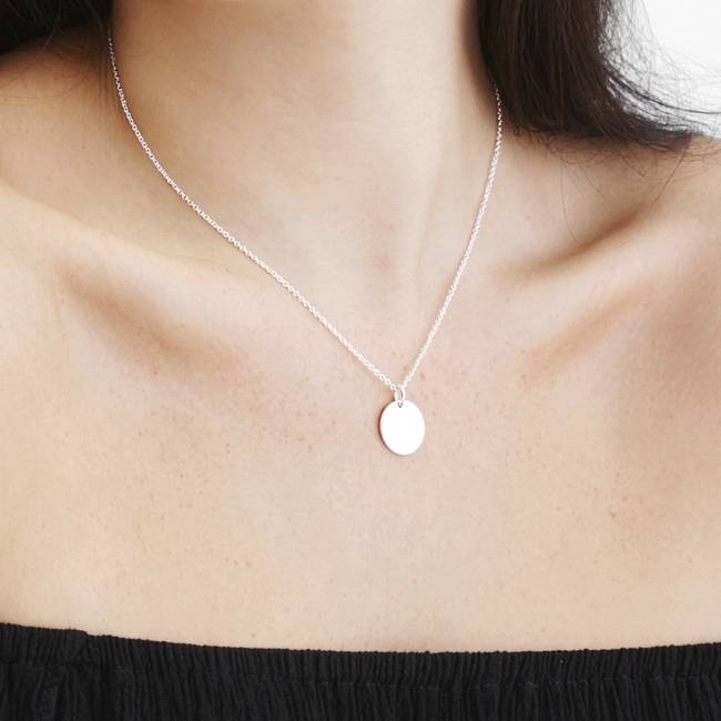 silver disc necklace can be engraved with name