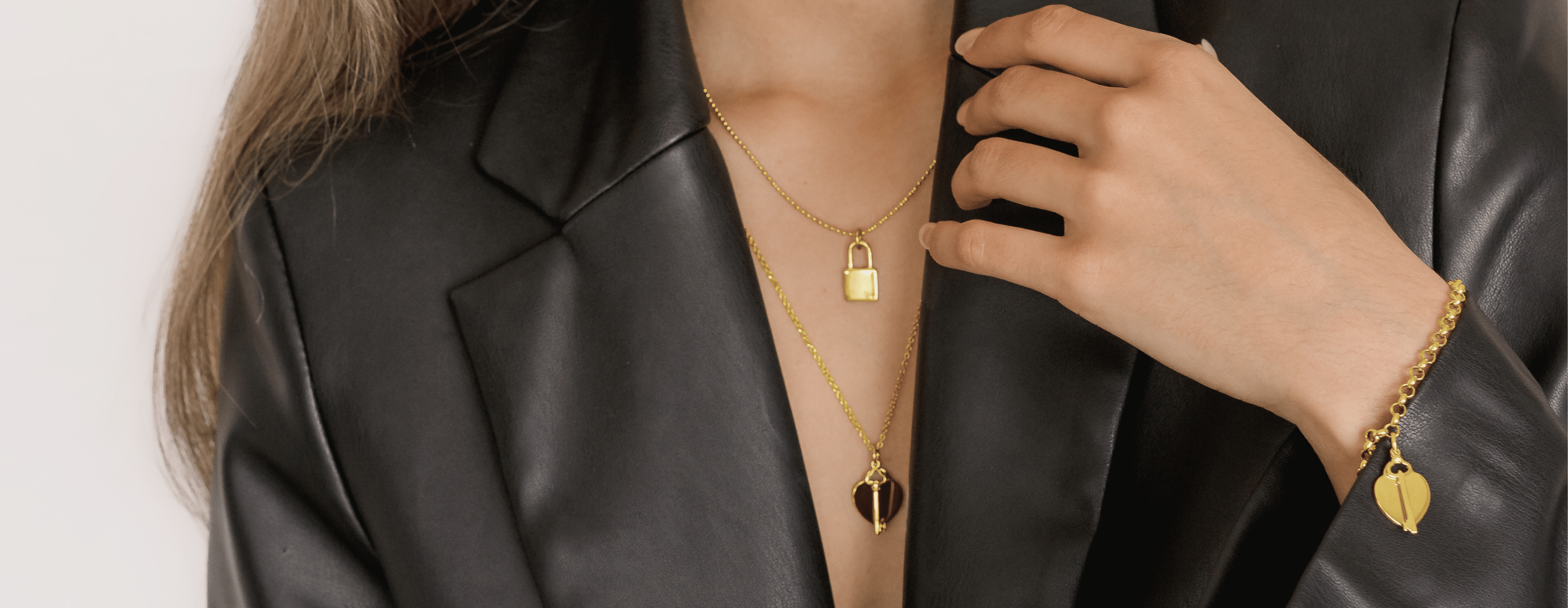 Reasons Why Engraved Jewellery is the Perfect Gift