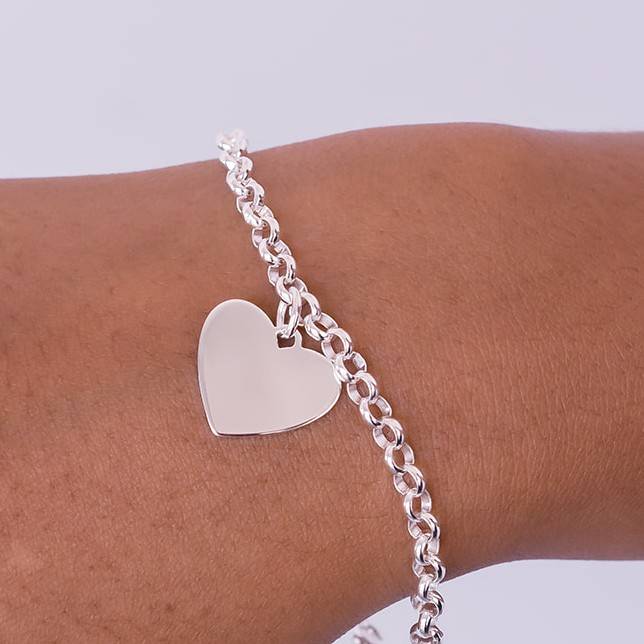 19cm belcher bracelet and engraved heart pendant