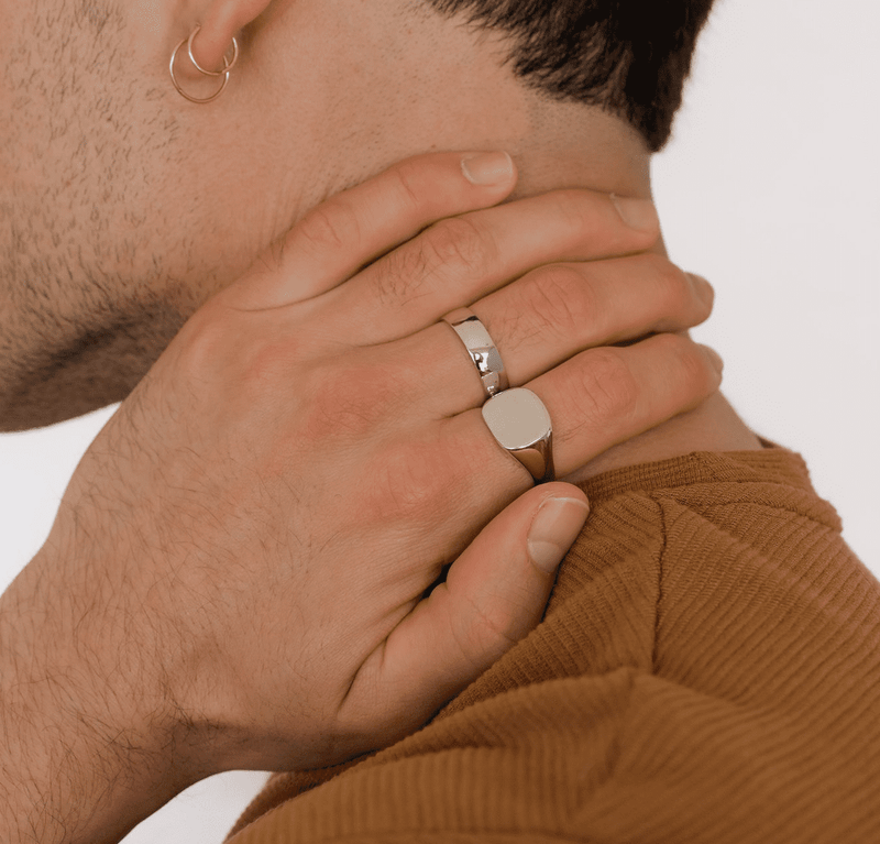 MEN’S STERLING SILVER CUSHION SIGNET RING