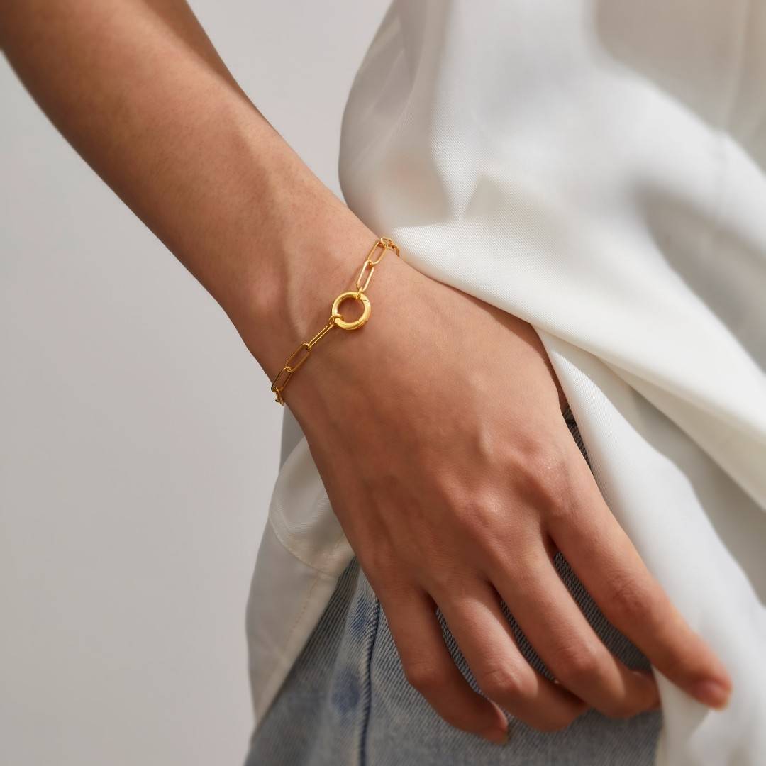 charms can be removed from the paper clip bracelet