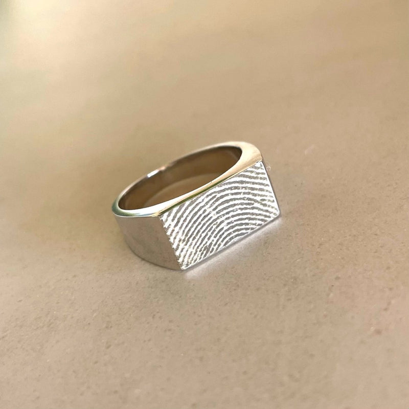 fingerprint engraved on sterling silver rectangle signet ring (1)