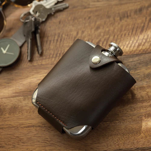 Luxury personalised hip flask in stainless steel with leather case – Viski 148ml