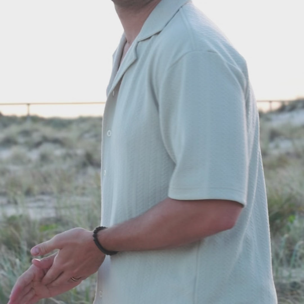 Video of men’s Tiger’s Eye beaded bracelet with custom engraved stainless steel bead – The Silver Store