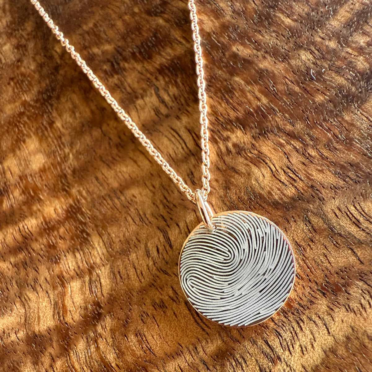 rose gold disc necklace with fingerprint engraved