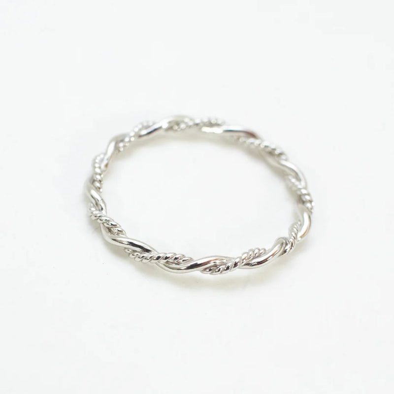 silver double twisted ring with rope design