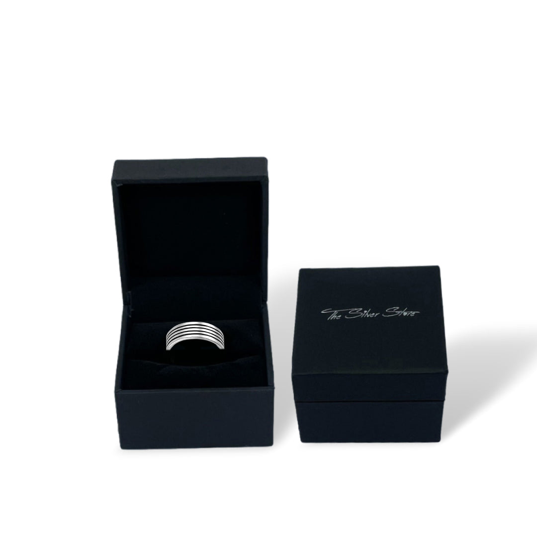 Mens sterling silver ring comes with gift box