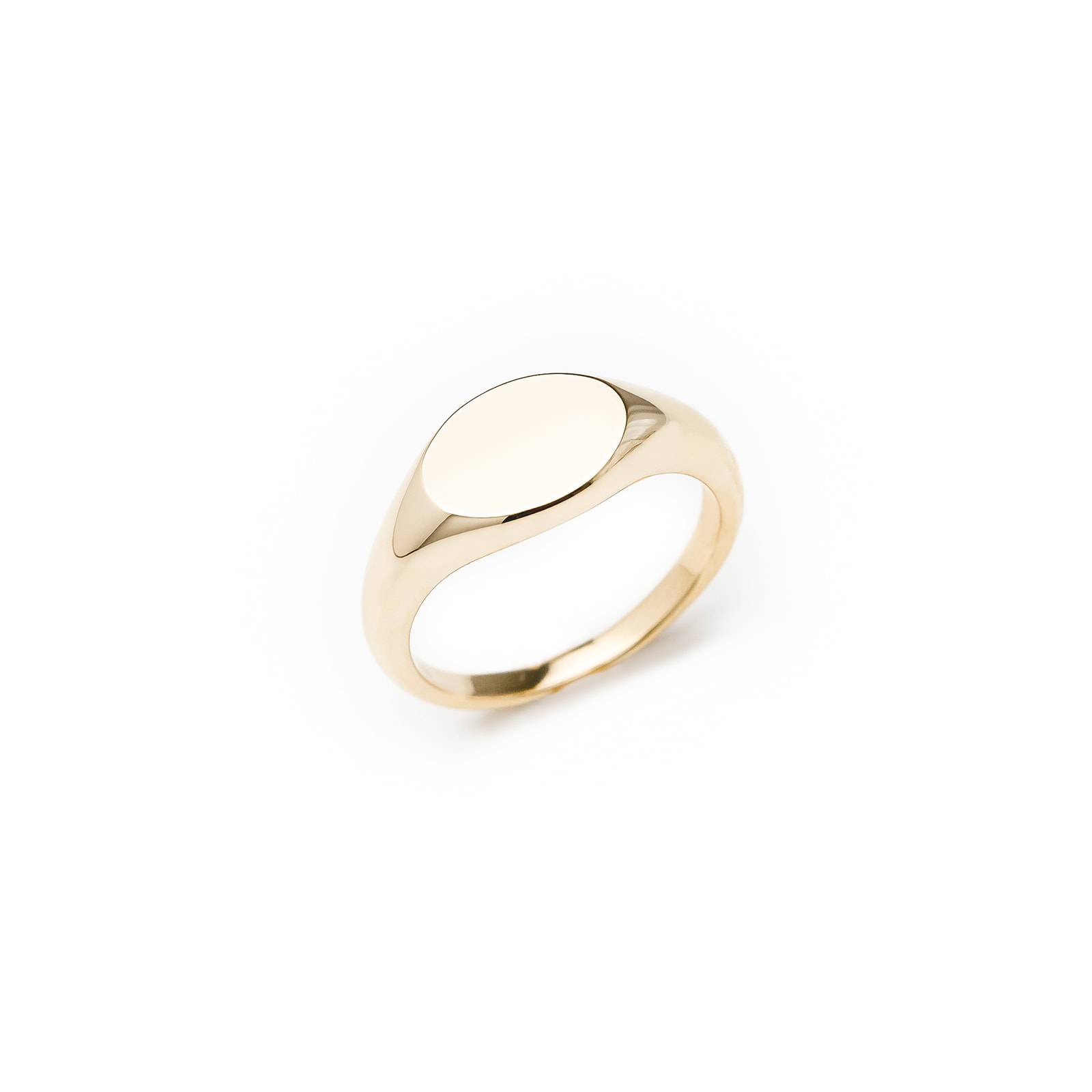 yellow gold signet ring to engrave