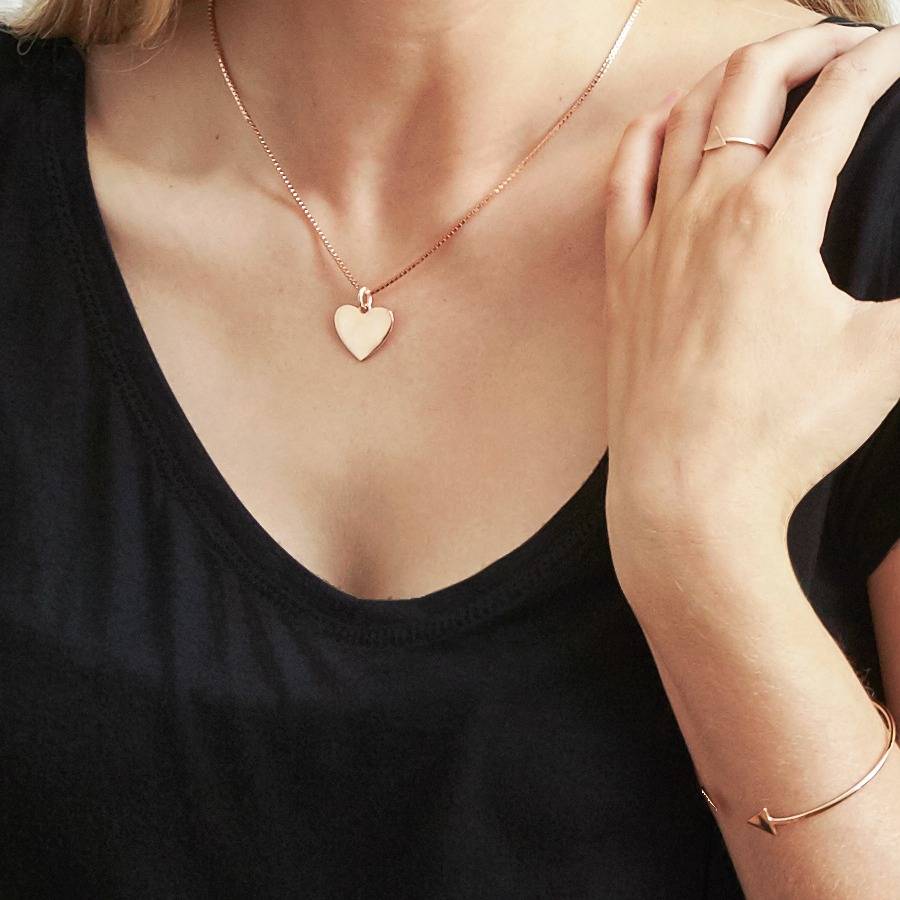 engravable rose gold heart pendant worn with box chain