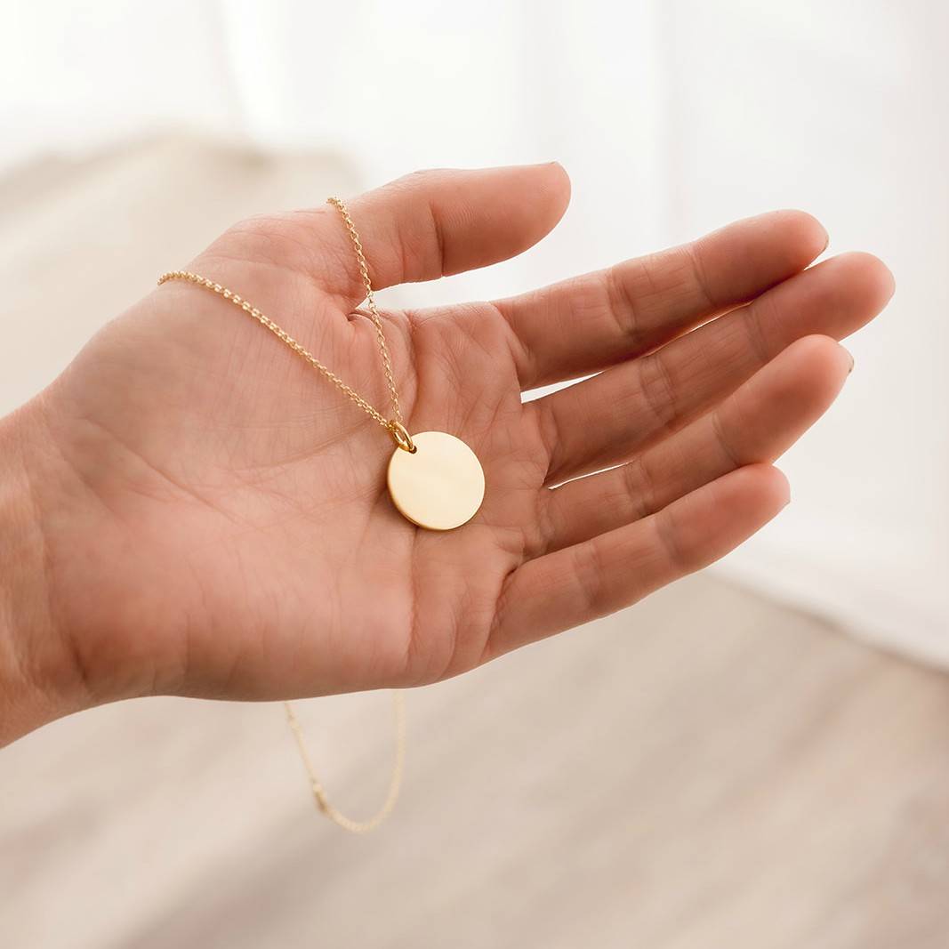 engraved large gold disc pendant with rolo chain