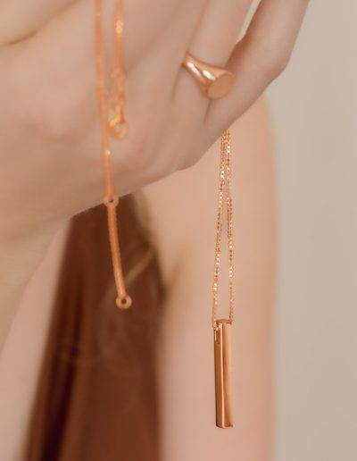 rose gold bar necklace with sliding chain