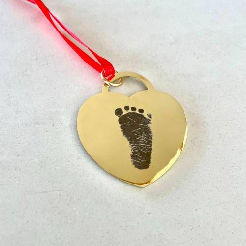 baby-foot-print-engraved-on-personalised-Christmas-bauble
